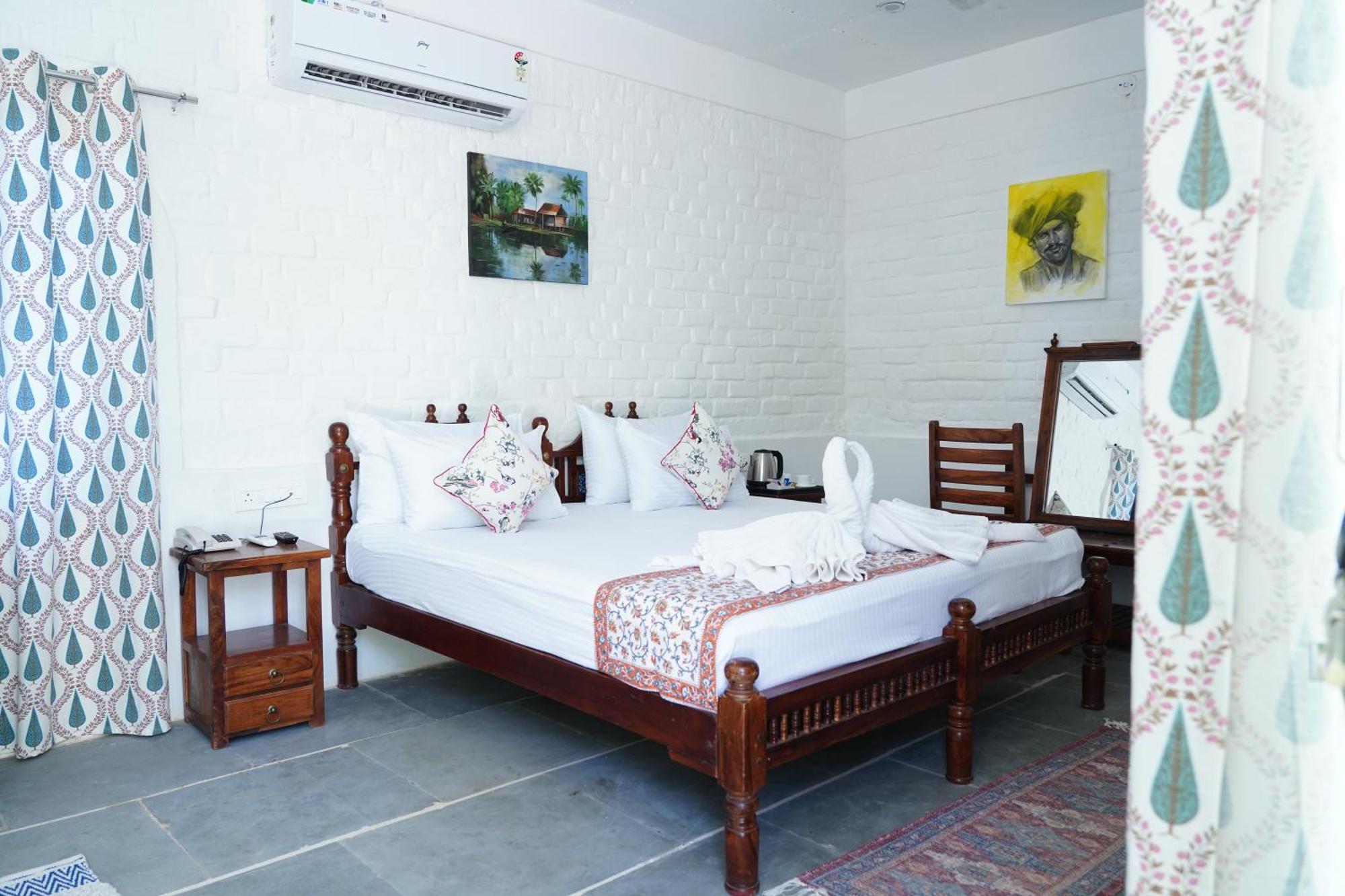 Heli Pushkar Hotel Buitenkant foto